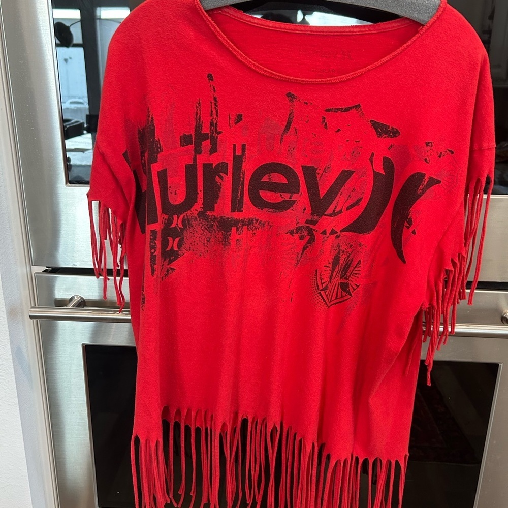Hurley Red Fringe Short Sleeve Tee no size tag M? Slight wear but GUC Coachella